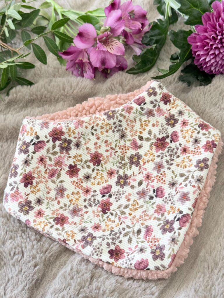 Tour de cou bébé réversible.