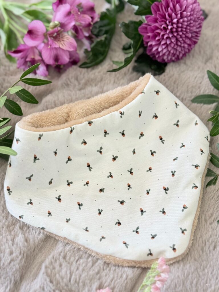 Tour de cou bébé réversible.