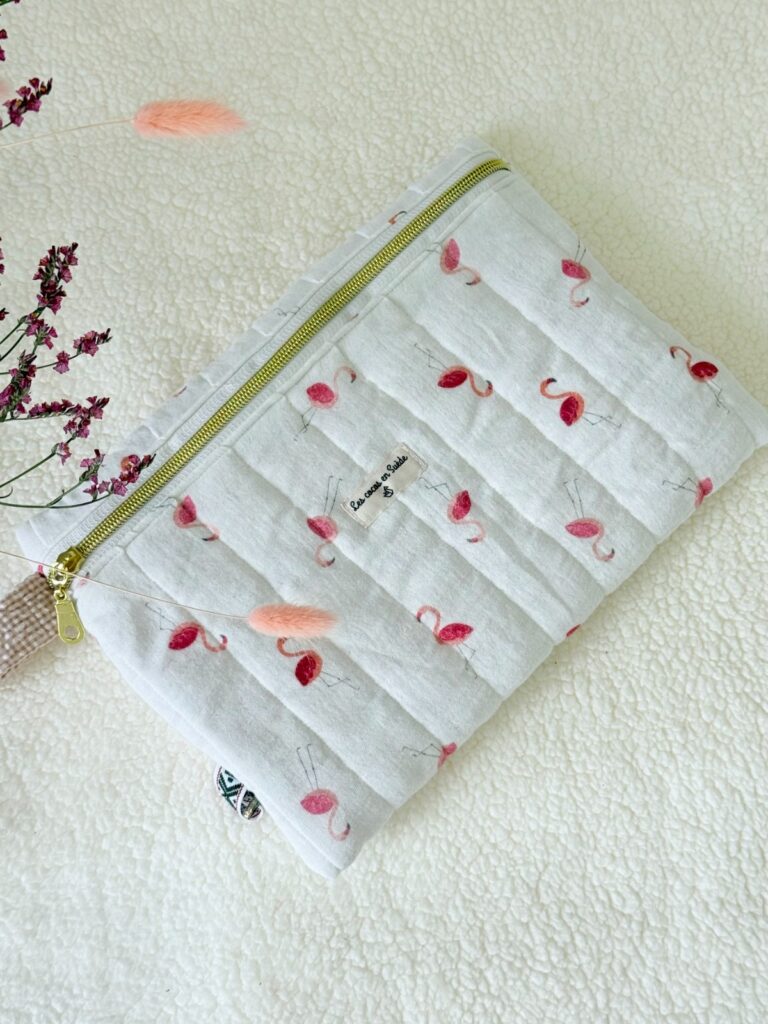 Trousse de toilette plate