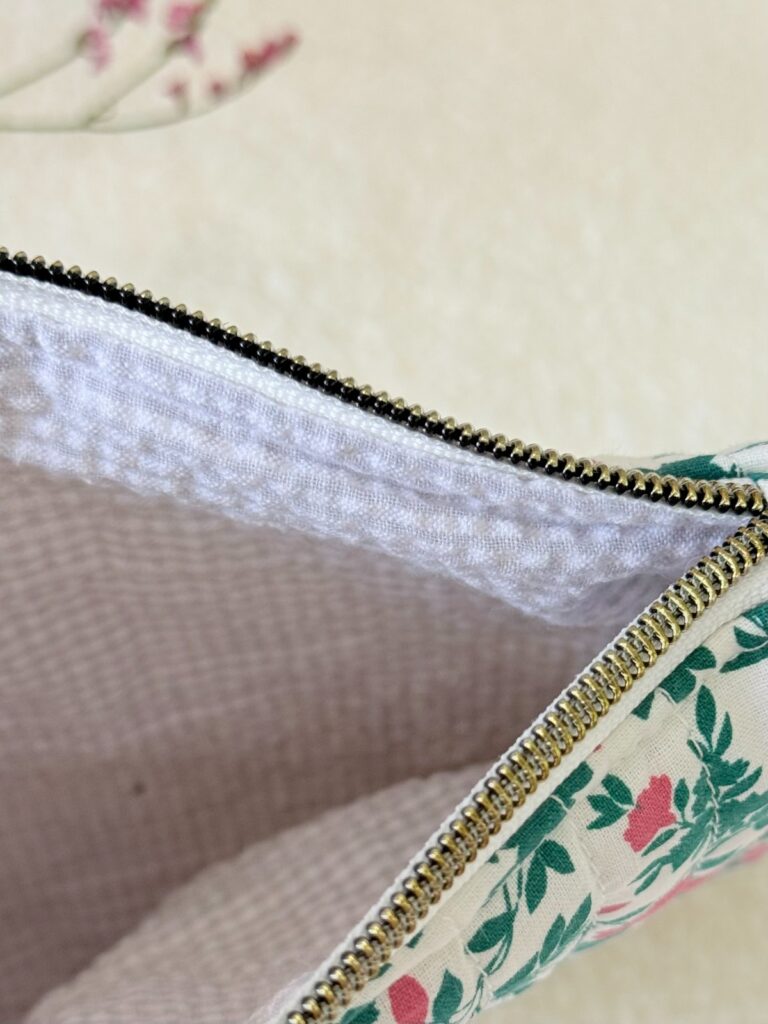 Trousse de toilette plate à volants – Image 4