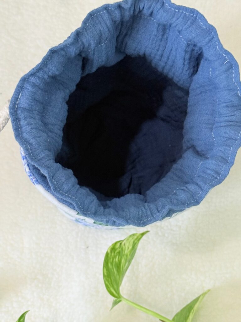 Drawstring pouch - Image 2